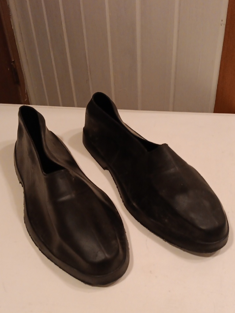 Tingley Rubber Shoe Covers 100%waterproof Mens Large.